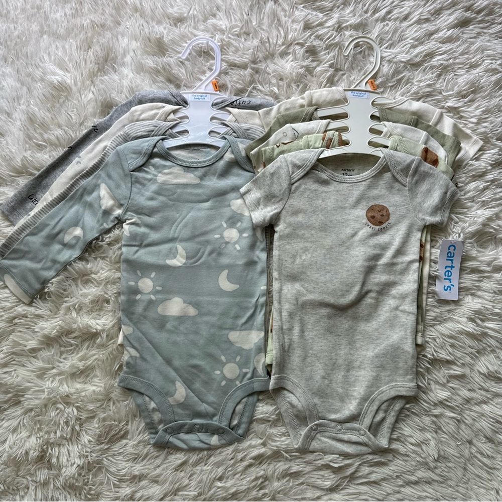 Carter's Bodysuits New With Tags Size 12 Months